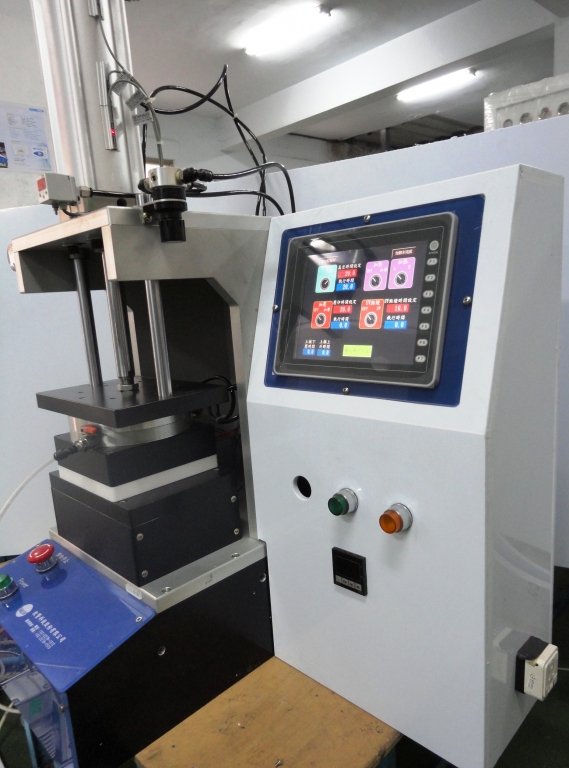 UV/熱固化奈米壓印機